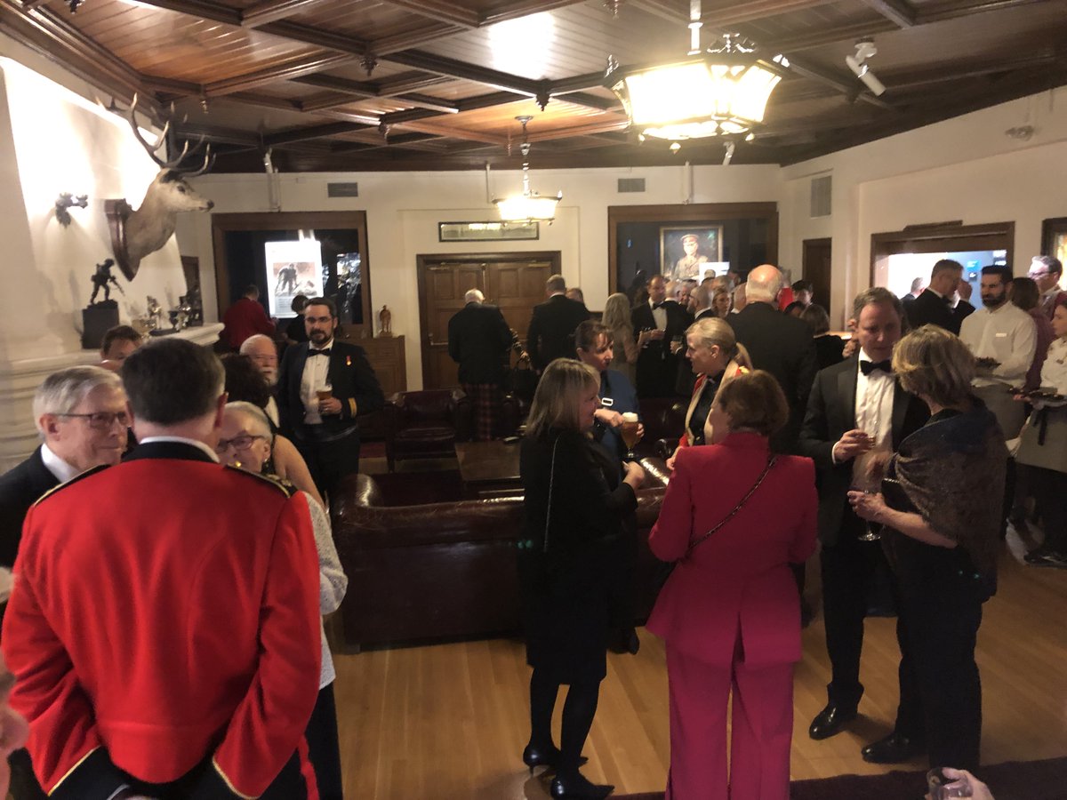 SeaforthAssoc's tweet photo. This past Saturday night the Regiment honoured HCol Rod Hoffmeister for his nearly two decades of tireless service to the men and women of The Seaforth Highlanders of Canada. Thank-you Sir! Cabar feidh gu brath! #DiningOut #YourArmyInBC https://t.co/fGYKKZ6vnC