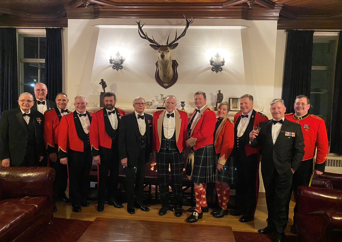 SeaforthAssoc's tweet photo. This past Saturday night the Regiment honoured HCol Rod Hoffmeister for his nearly two decades of tireless service to the men and women of The Seaforth Highlanders of Canada. Thank-you Sir! Cabar feidh gu brath! #DiningOut #YourArmyInBC https://t.co/fGYKKZ6vnC