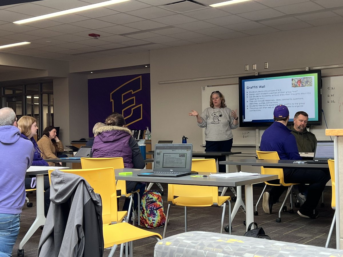 EllenBlair54's tweet image. New Educator AVID Training! Thank you teacher trainers and thank you new educators for opening your minds! #AVID #1herd #writing #reading #strategies 💜💛 @ArnoldSarah97 @smbosch