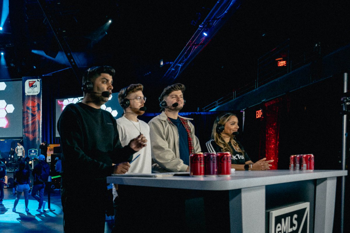 <a href="/niklasraseck/">niklas raseck</a> <a href="/NRaseck7/">Niklas</a> <a href="/AlanAvi/">AlanAvi</a> <a href="/xbleu7/">John</a> @LampsFIFA <a href="/Loux11_/">LOUX11</a> <a href="/Pauloneto999/">Paulo Neto</a> eMLS Cup was an event to remember!