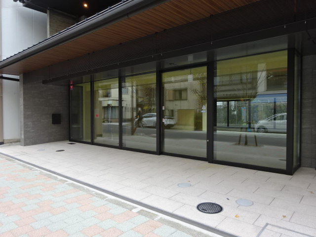 k_tenant's tweet photo. 【京都市役所・寺町二条の新築1階・約30.7坪・前面ガラス張り】
https://t.co/QtQ3tZk5hJ
二条通に面しており間口が広く良く目立ちます♪
#京都 #店舗 #テナント #事務所 #クリニック #美容室 #ショールーム https://t.co/9lqEX2bQY2