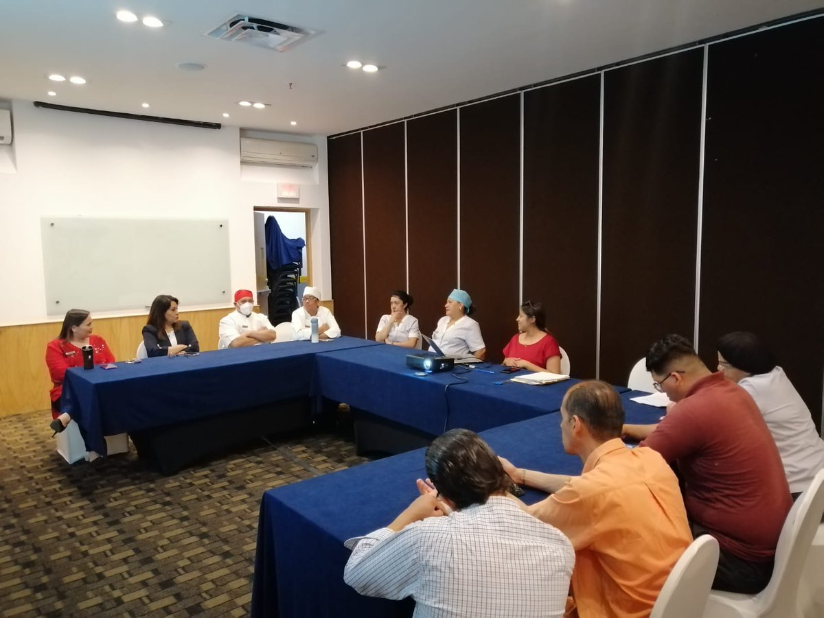 crocseccion77's tweet photo. #León Realizamos la revisión de Contrato Colectivo de Trabajo del hotel Fiesta Inn junto con la Comisión Revisora llegando a grandes acuerdos a favor de las trabajadoras y trabajadores.
#CROCenMovimiento https://t.co/u78n0tK0hU