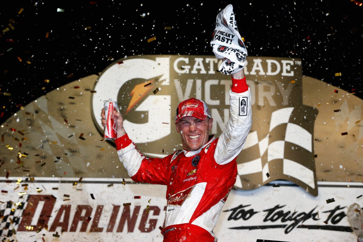 NASCAR's tweet photo. It was 2014 when the Closer became ... The Closer. 

How did @KevinHarvick do it? 👀 

#NASCAR75 https://t.co/Oy47IPElFj
