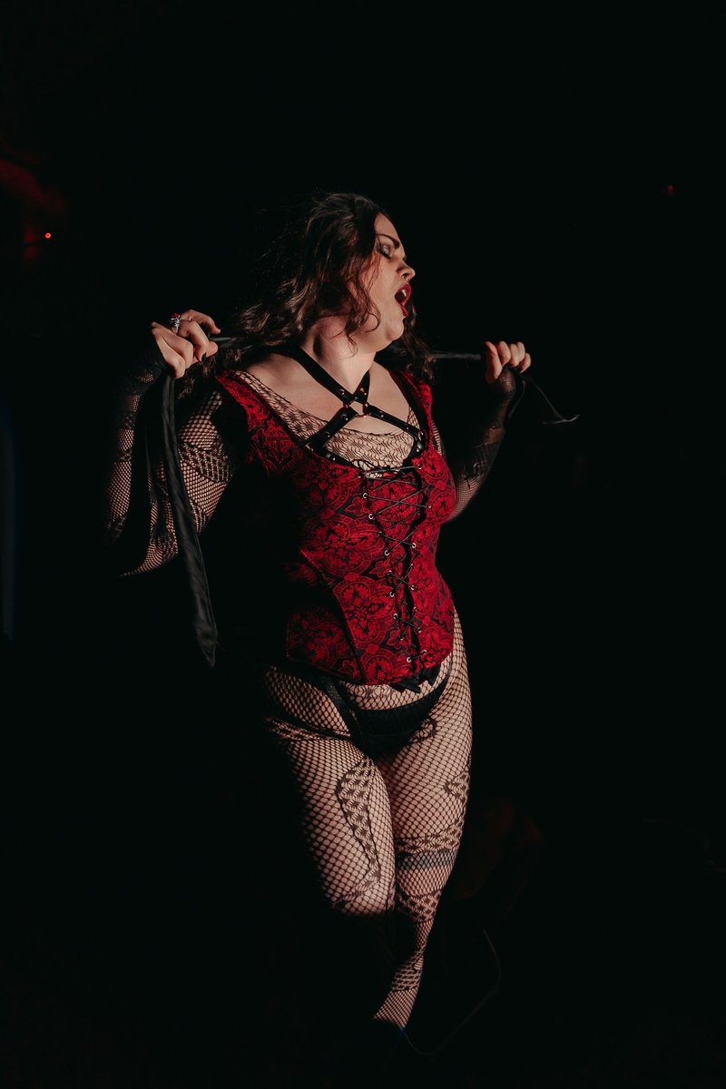 Hold on to your butts! Pictures from the @ofmddragshow have come back and I'm going to share my favorites of my act here. ❤️🏴‍☠️ 📸: @poppyhollowed