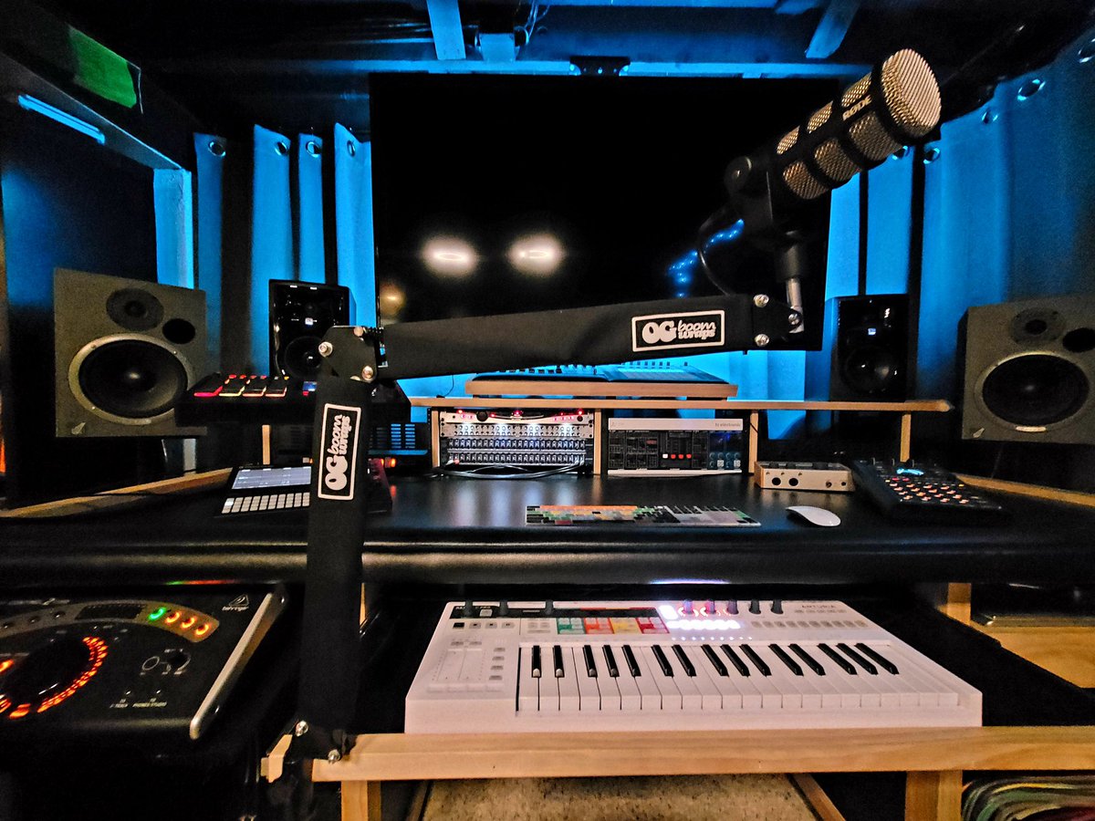 OGBoomWraps's tweet photo. Spruce up your studio! OG Boomwraps are the perfect solution to a squeaky spring loaded mic stand. #audiogear #Streamer #Podcast #Gamer #WrapItUp #MicStand #Microphone https://t.co/IyfgpKcyJ5