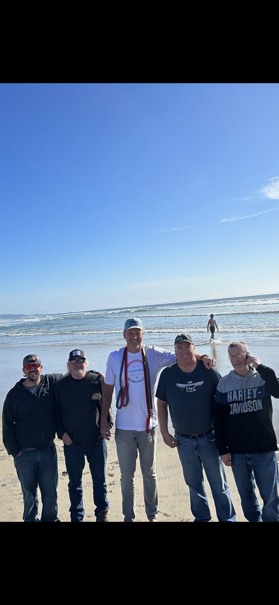 timnorbeck66's tweet photo. Ran into this Montana great on the beach https://t.co/AZF433bC4W