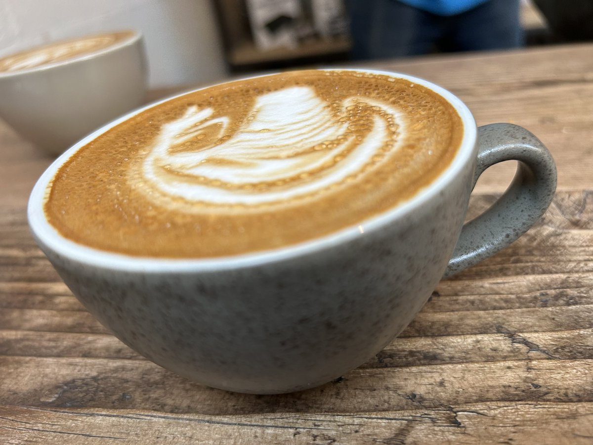 NBL_Unlocked's tweet photo. Mmmmm lovely coffee and a little cake at Kickback Coffee #kickbackcoffee #coffee #boatsthattweet https://t.co/73uJzskBn3