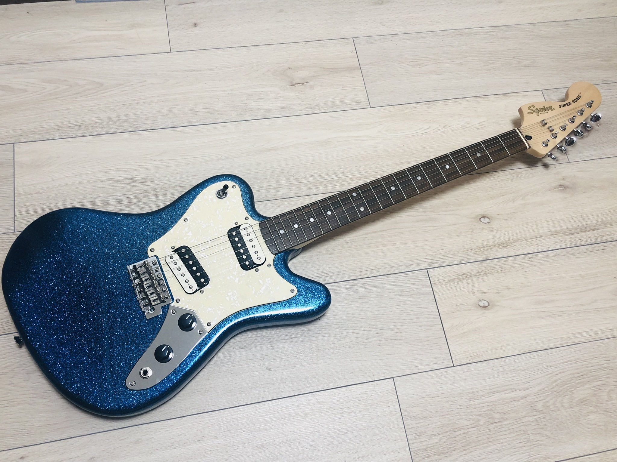 Squier super sonic 個人改造 eva.gov.co