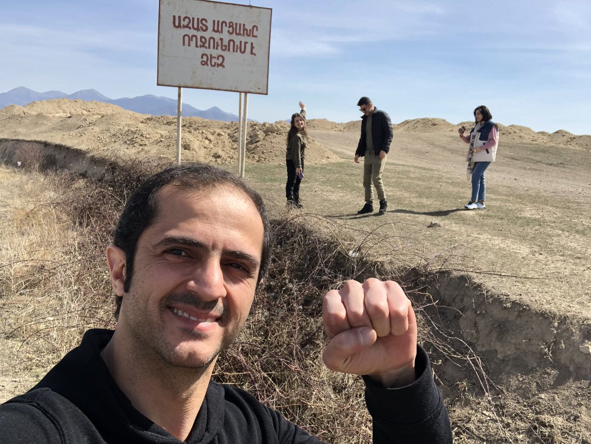 narayvaz's tweet photo. Շրջափակման 91-րդ օրը մի գործ արեցինք #Բացում նախաձեռնությամբ: Մենք ունենք ռազմավարական նշանակության գյուղեր, որոնց կողքին պարտավոր ենք կանգնել՝ Հին Շեն, Մեծ Շեն, Եղցահող և Լիսագոր, որոնք գտնվում են՝ Արցախ-#Հայաստան փակ ավտոճանապարհի Հայաստանի կողմում: 
#Արցախ, քո կողքին ենք: https://t.co/1c0om3Z9dE