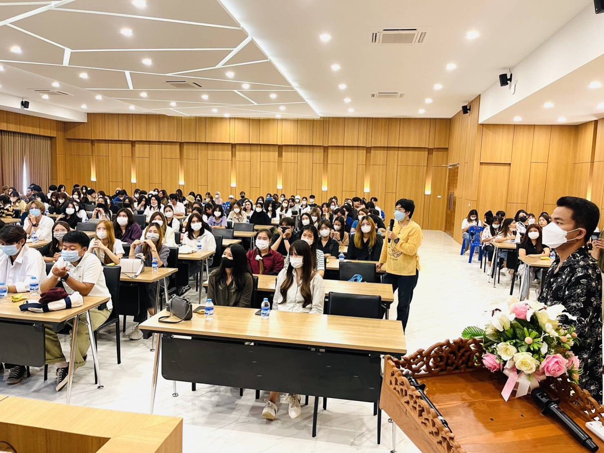 logistics_MS_SU's tweet photo. นักศึกษาสาขาวิชาการจัดการโลจิสติกส์ ชั้นปี 2 ศึกษาดูงาน ณ สหกรณ์การเกษตรบ้านลาด โดยศึกษาเส้นทางโซ่อุปทานของกล้วยหอมทอง และ ศึกษาดูงาน ณ ธนาคารปูม้า แหลมผักเบี้ย 
#dek66 #tcas66 #SUMS #โลจิสติกส์ศิลปากร #ทีมศิลปากร #ศิลปากร #การจัดการศิลปากร #ศิลปากรเพชรบุรี #ศิลปากรบางรัก https://t.co/1OqnTwbxHt
