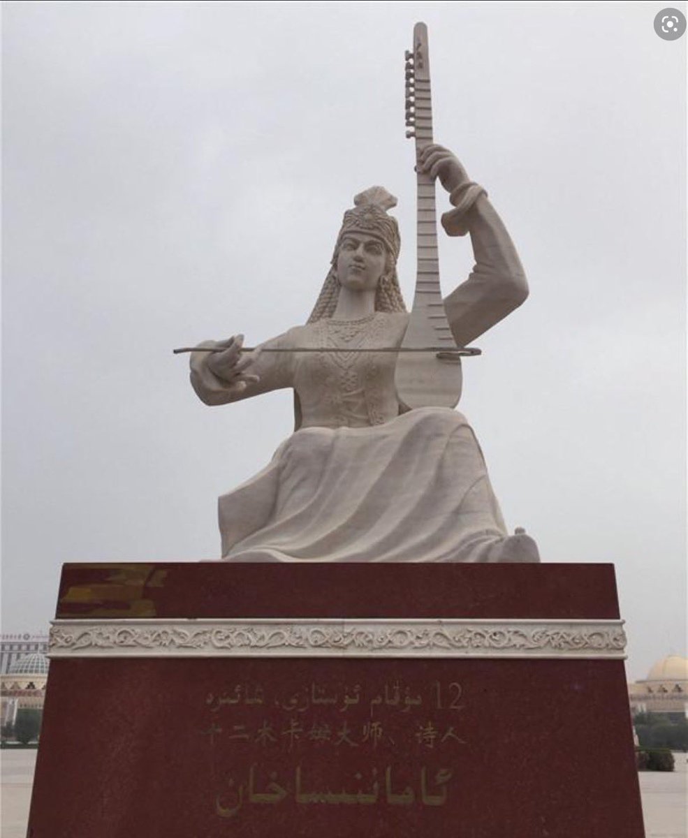 LauraOnTheWay's tweet photo. @GroseTimothy The mother of twelve Muqams, 阿曼尼莎汗（ئاماننىسا خان Amannisa xan, 1526-1560),   collected  the music and poem and made them to be close to daily life instead of religion. Poem mentioned personal emotions, drinking alcohol to forget sorrow many times.(2)
https://t.co/Lukymz28Rh https://t.co/2nTWpSo9Em