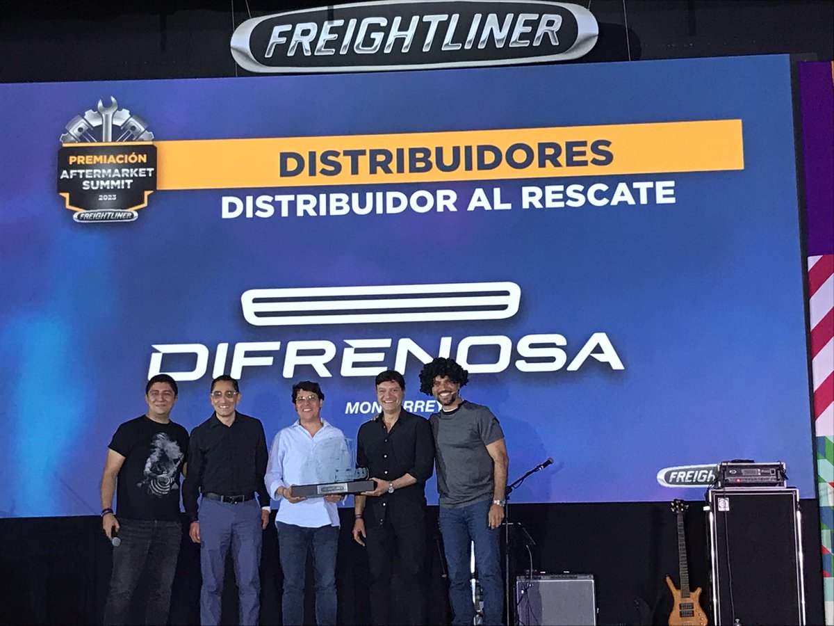 🏆🥳 #Daimler Truck México premió a sus mejores #distribuidores en cinco diferentes categorías por el desempeño alcanzado en 2022. 🚚
@FreightlinerMex | @DIFRENOSA | @GrupoZapataMX | @G_Camiones | #JiménezAutocamiones