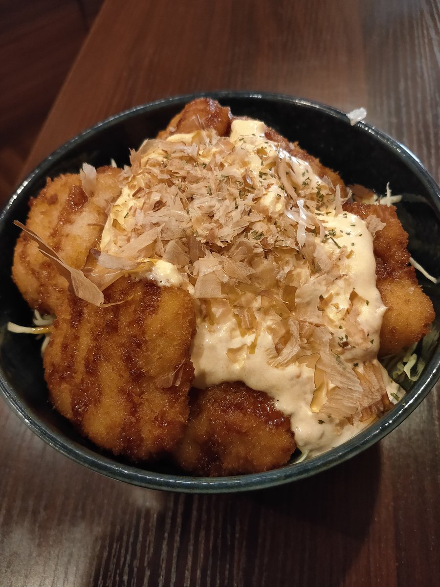 rikinomori's tweet image. 山田調味料研究所@都立家政
タレカツ生タルタル丼🍚
タレとタルタルが相まって良く
ごちそうさまでした😋。🙏