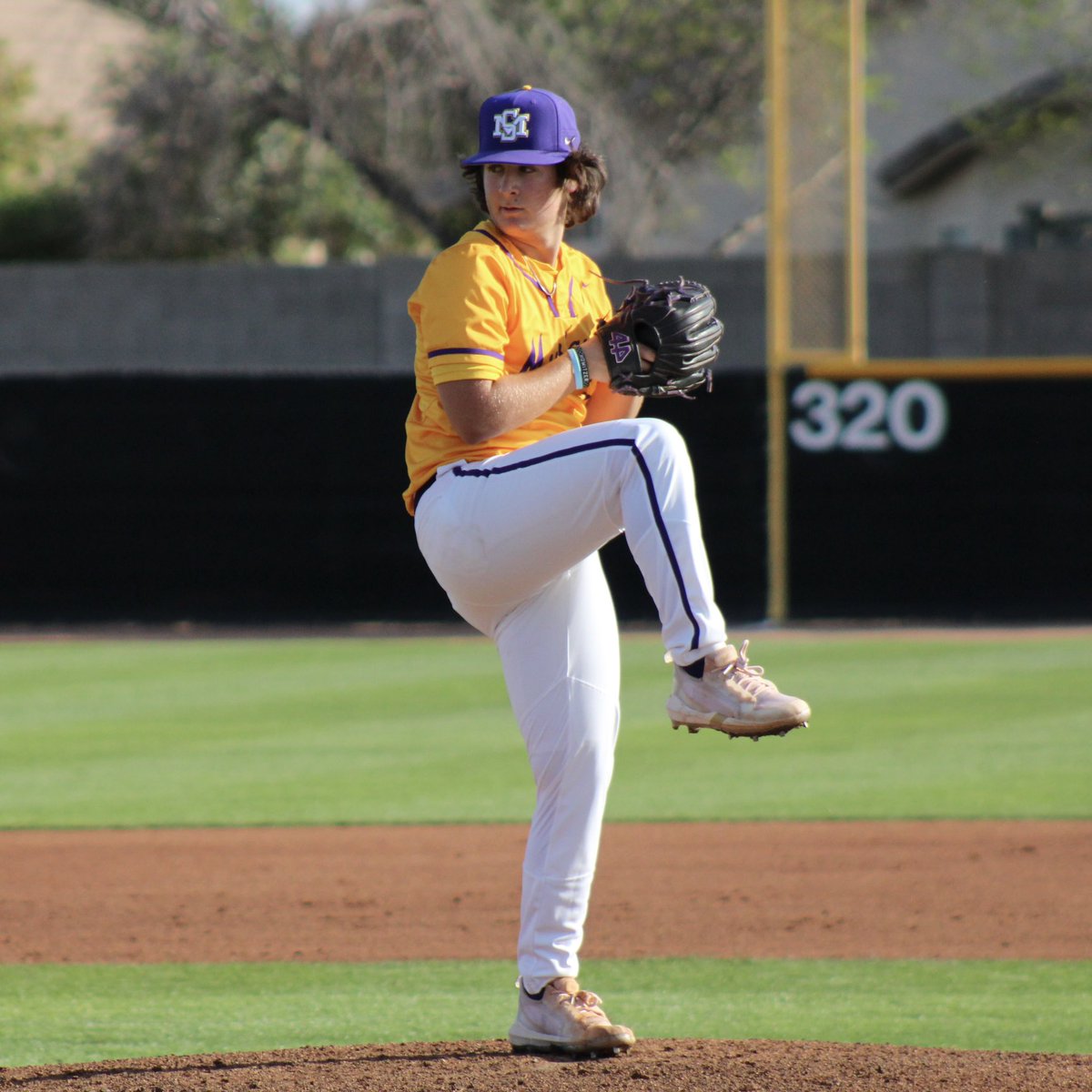 SMHSMustangBB's tweet photo. Mustangs 4, Cherokee Trail 2
Bryce Madison picks up the win going the first 4 innings and Andrew Balian picks up the save throwing the final 3 innings. Matthew Shultz led the offense with two hits including a double. Braden Harvey’s spectacular catch sealed the victory. https://t.co/gJcIq73jYg