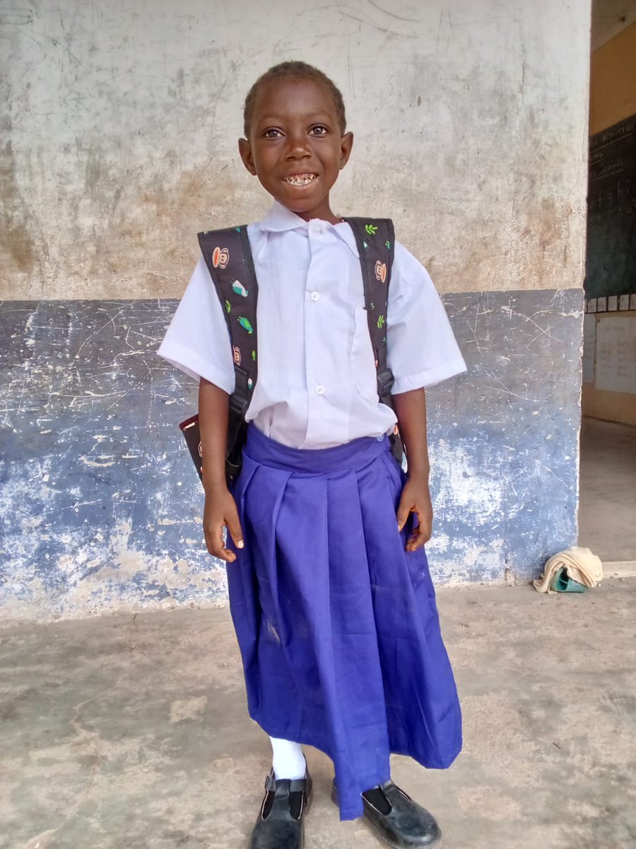 Hope4ChildDiani's tweet photo. What a surprise 😮 🫢 🙄.  We managed to gift 🎁 Riziki with the opportunity to join school 🏫 😀 😄 .This is our gift for her during International Women's Day. We  thank Sauti Tumaini and other donors for making it possible for Riziki to join school. https://t.co/EhDPiHFltG
