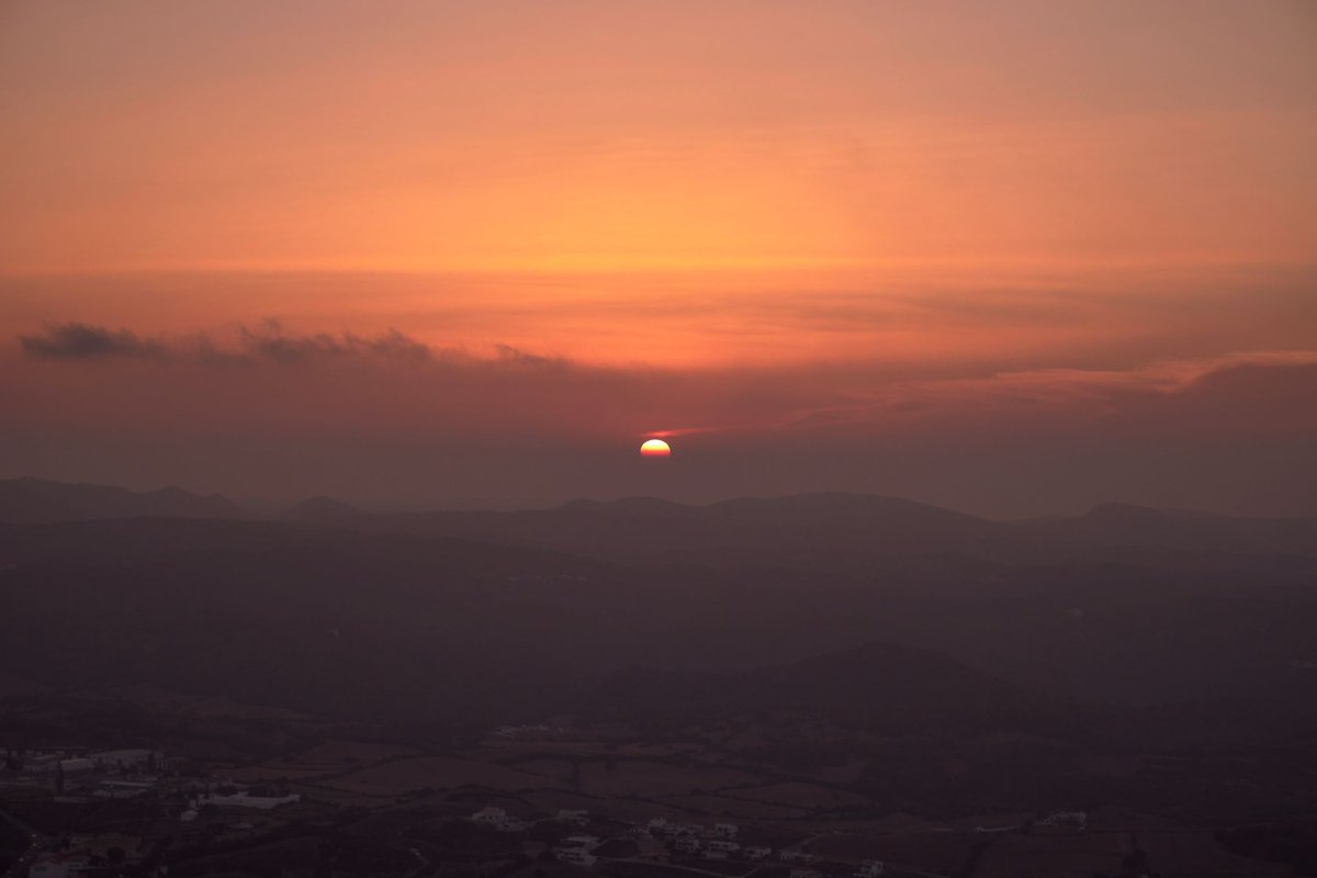 Jorjo_80's tweet photo. @admired_art Here is mine photos! #NaturePhotograhpy #sunsetphotography https://t.co/faW5ttUEW4