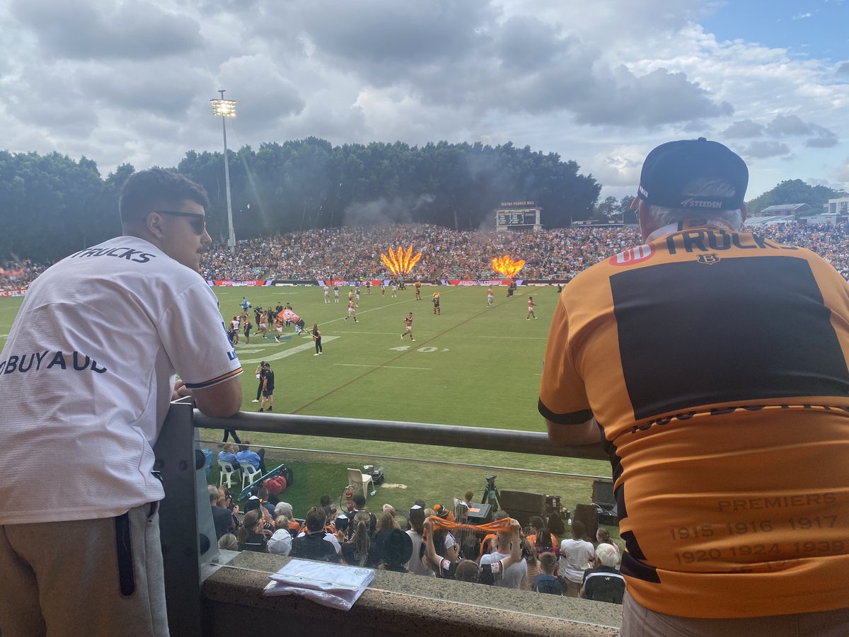 Had a nice study break with a day out at the football with <a href="/missjade_23/">Jade Williams</a> 🐯🏈#acuedu_p