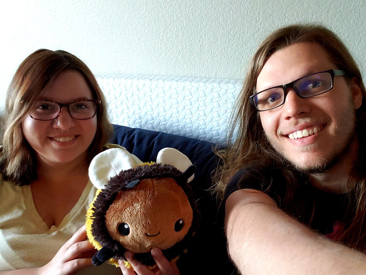 ROMRunners's tweet image. Special guest stream! Join us to learn about BEEEEEES

twitch.tv/ROMRunners 

#BeeSimulator #BeBee #twitch #LiveNow