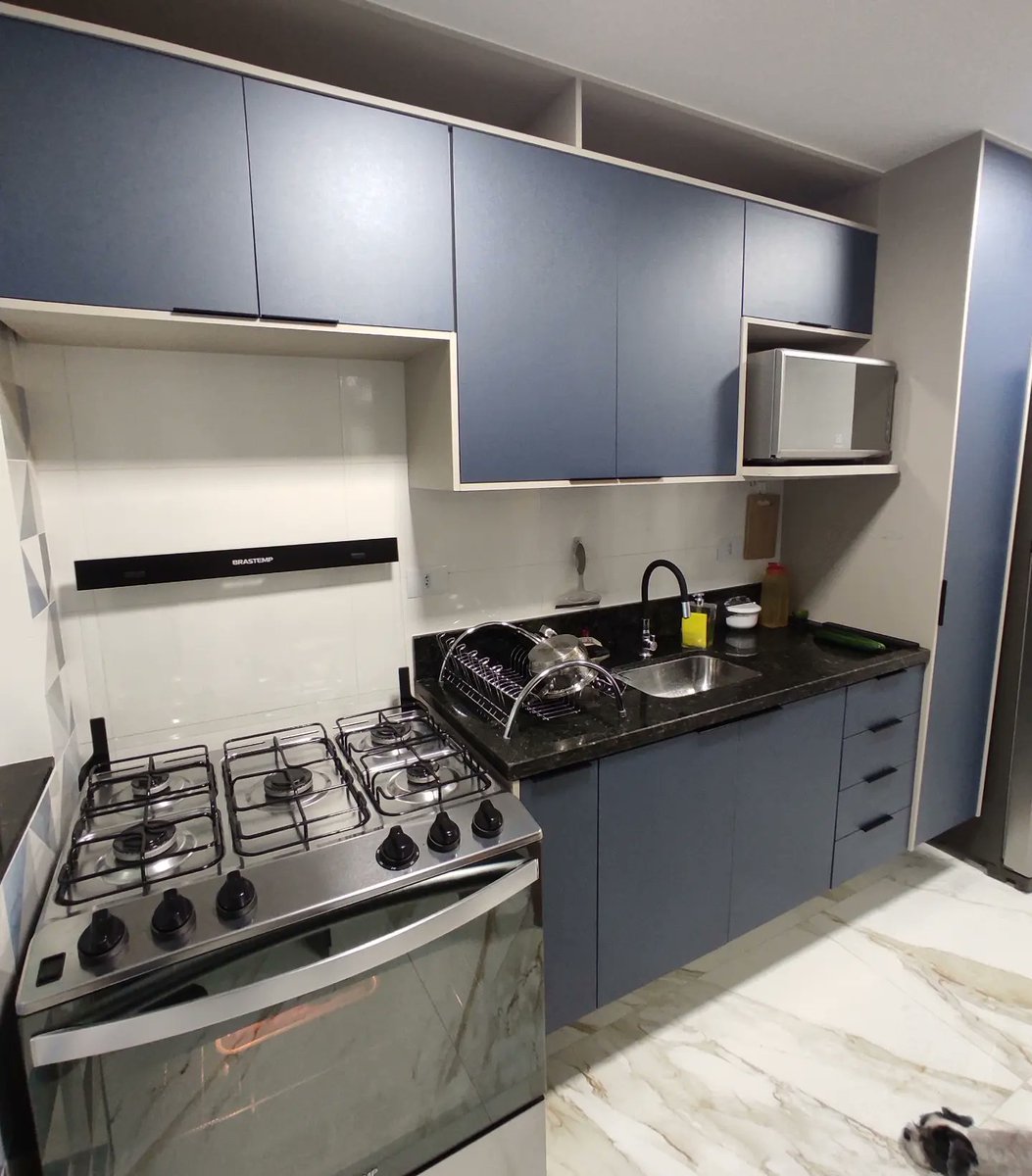 DecorataMoveis's tweet photo. Azul Sirena e Nude Vel deixaram a cozinha da Ivone maravilhosa! Detalhe para o perfil preto!
#decorata #moveisplanejados #decoração #interiores #praiagrande #santos #baixadasantista #arquitetura #design #designdeinteriores #arquiteturadeinteriores #moveissobmedida #planejados https://t.co/JiAYioVVwU