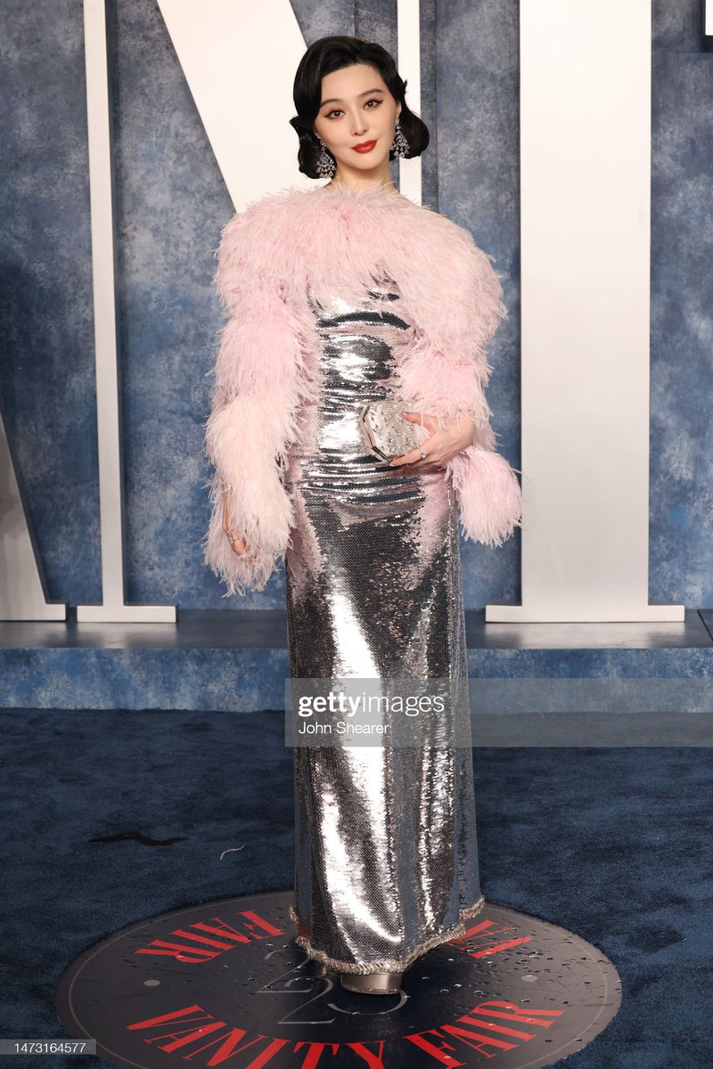 Final look of the night 
2023 Vanity Fair Oscar Party
#Oscars2023