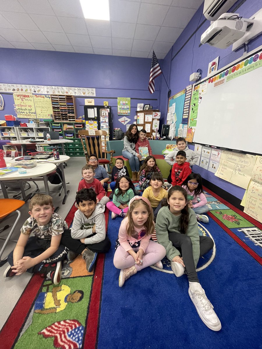 Thank you Mrs. DaCosta for being a wonderful guest reader today! <a href="/Hampton_Street/">Hampton Street</a> <a href="/CapelleRosemary/">Rosemary Capelle</a> #MineolaProud
