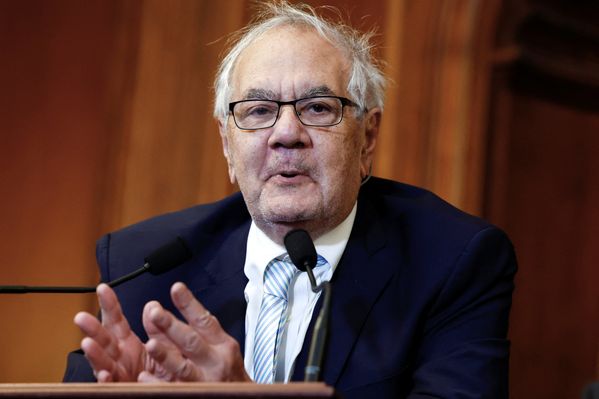 AlexChecked's tweet photo. “We were fine until the last couple of hours on Friday.”

You can't make this up, that's what Barney Frank, board member of the Signature Bank that just collapsed.

The former Democrat congressman endorsed changes to his own *idiotic* Dodd-Frank law in 2018…

#DemsAreTheProblem https://t.co/93B67khYD7
