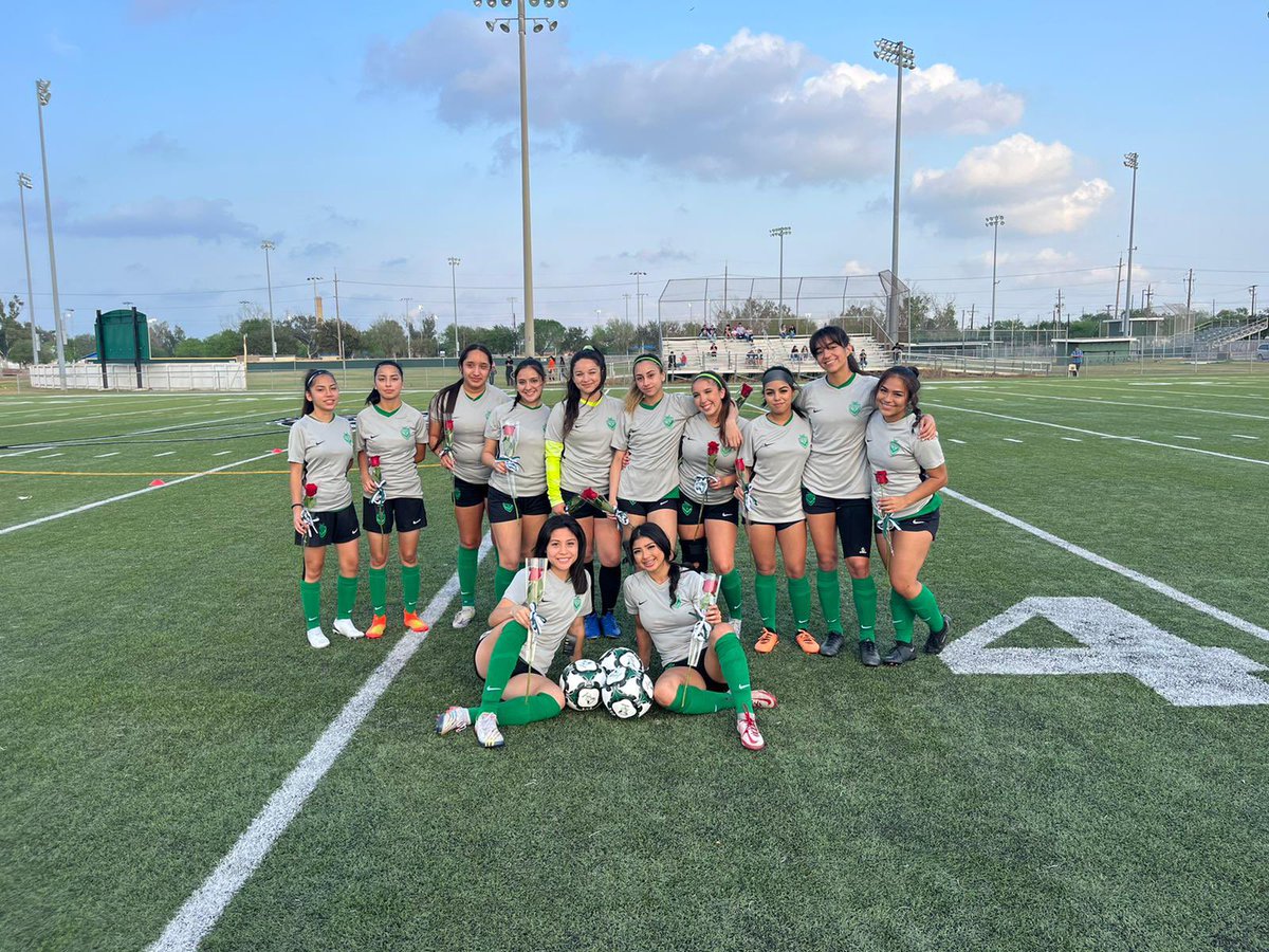 More pictures from Senior Night 💚🤍
Once a Viking, Always a Viking 
<a href="/jpechsvikings/">Pace Vikings</a> <a href="/vikings_pace/">Pace Vikings Athletics</a>