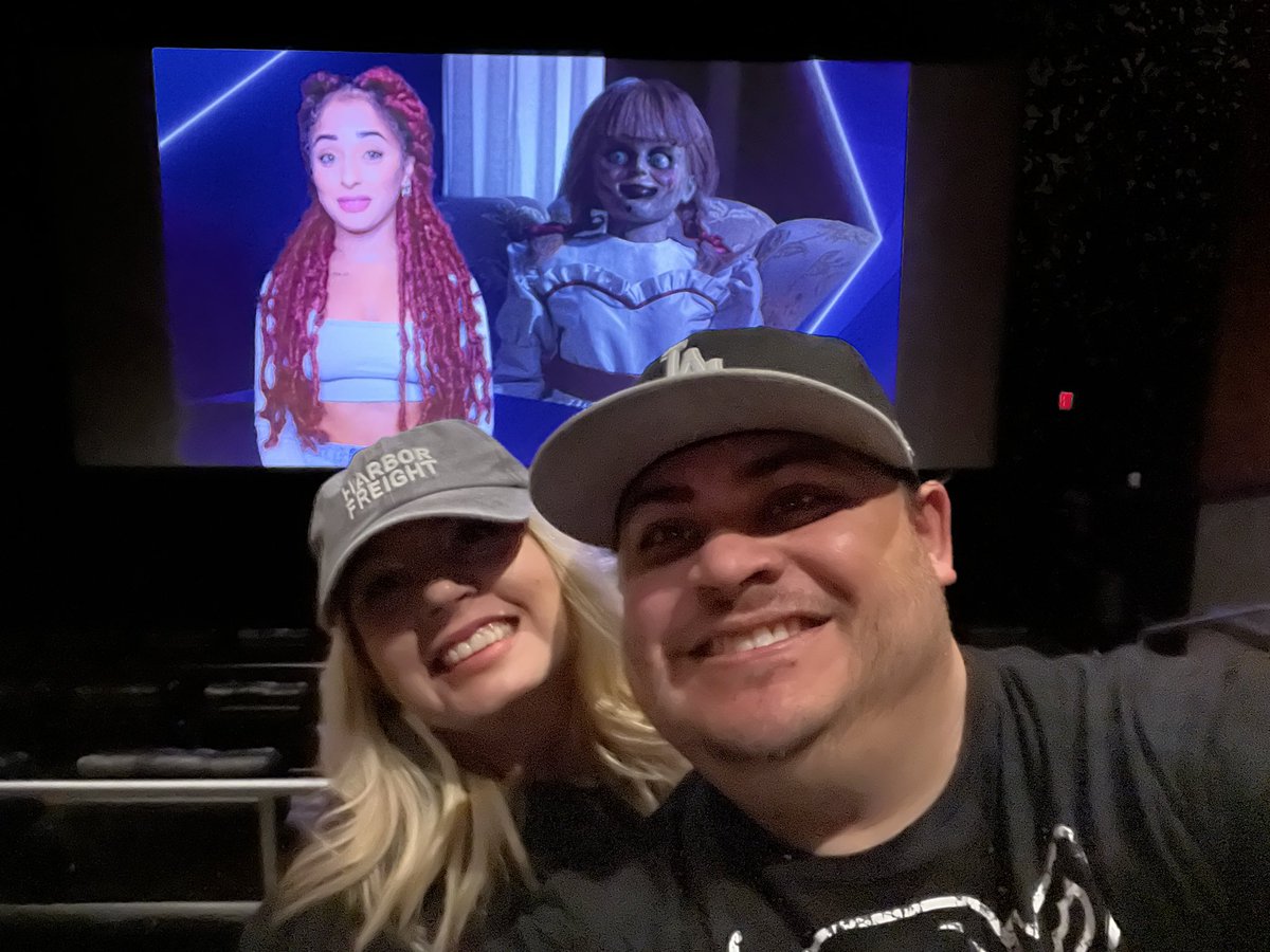 Movie Date Night:

Ok, let’s see what all the noise for #EverythingEverwhereAllAtOnce is all about.