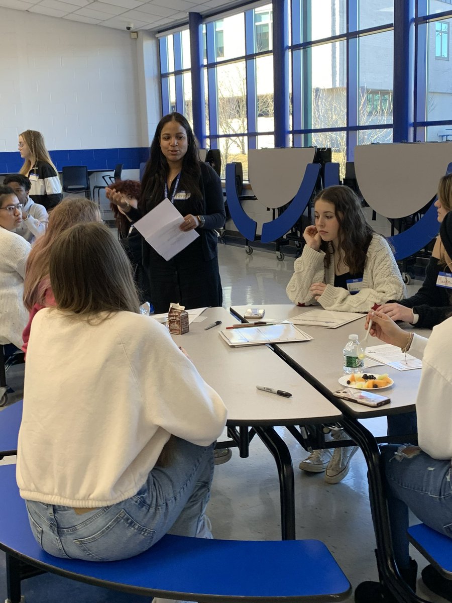 MrsCancellaroPV's tweet photo. We had such a great time hearing from our students at our Newcomer Breakfast last week! We are so happy to have you in our schools! #pvcsd #putnamvalleyhs #PVPride #GoTigers @mattmello56 @LP10579 @jluft1 @44natalie @JackieLevinePV @PutnamValleyCSD https://t.co/VSw3RxI34k
