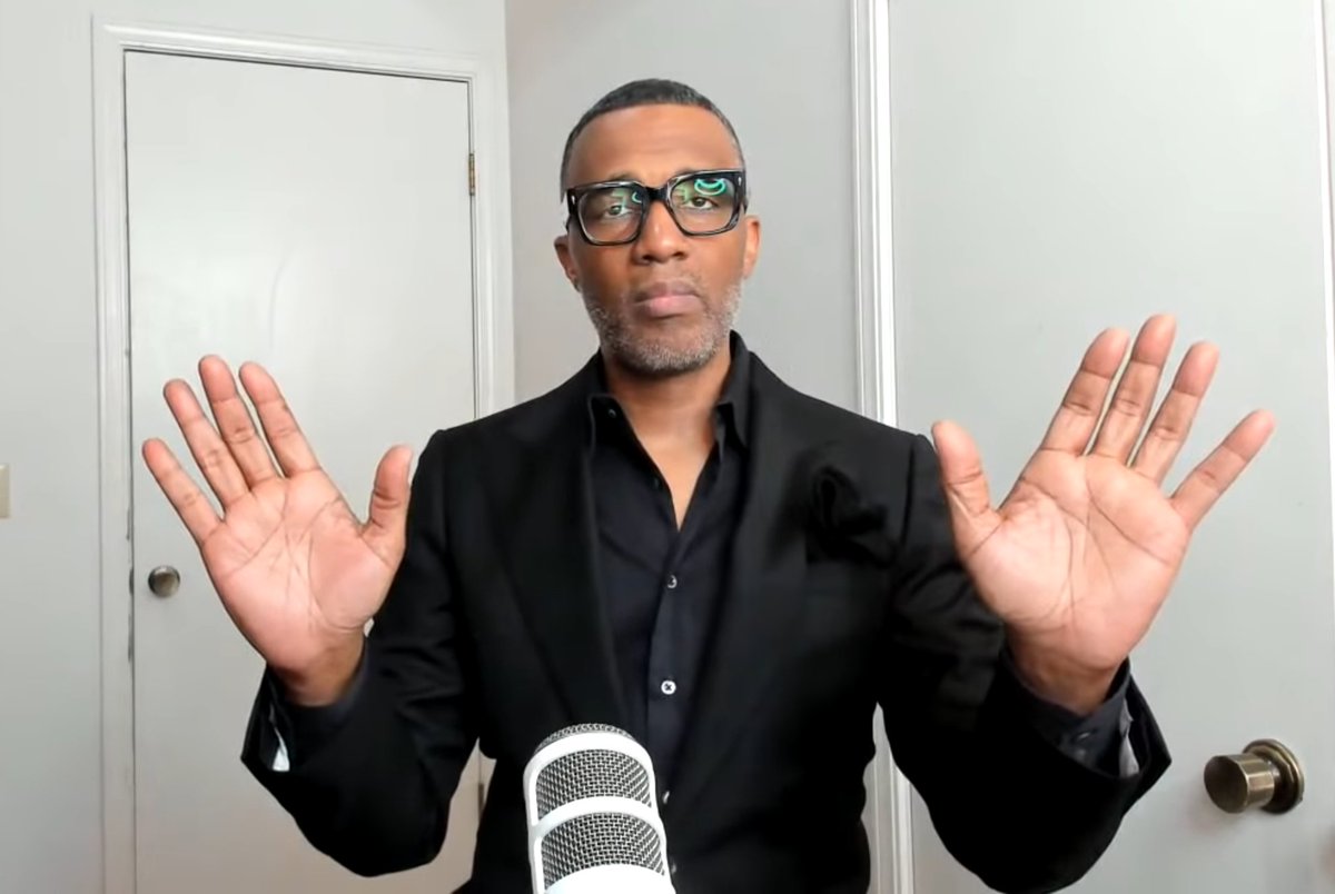 HoustonOutlet's tweet image. A Psychic Sees Kevin Samuels Nearly A Year After His Passing newhoustonmusic.com/2023/03/14/psy…