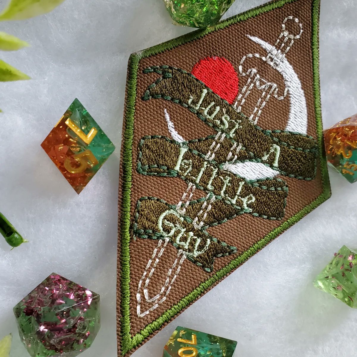 ChaoticpeaceCos's tweet photo. New patch to kickstart my attempts of using social media to promote my shop!

This took a bit to get right but Just a Little Guy seemed perfect! 

Inspired by #criticalrole #CriticalRoleCampaign3 's #orym #orymoftheairashari #BellsHells https://t.co/7O2ltnLgY3