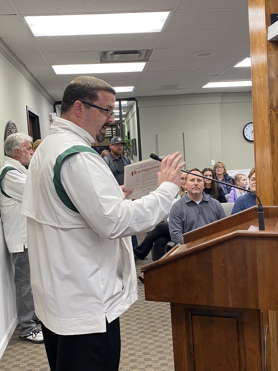 ghsportsnetwork's tweet photo. Thanks to @MtJulietCity and Mayor @JamesManess for inviting @GreenHillWBB to tonight’s Board of Commissioners meeting!

The mayor presented the Lady Hawks with a proclamation to recognize a historic 2022-2023 season and the program’s first appearance in the state tournament! https://t.co/Hv7qPUQ0nz