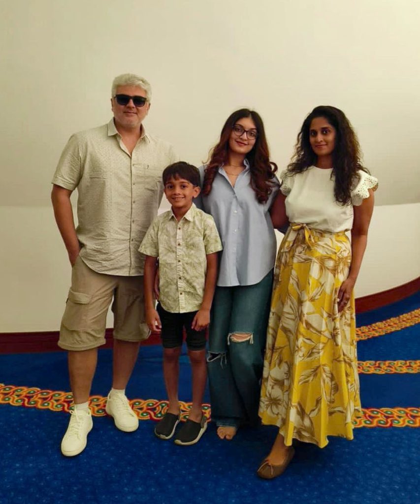 TGovindaraj_vkp's tweet photo. Very Good Morning Too All 🥰

#AjithKumar #AK62 #AK https://t.co/I9fvam9mEj