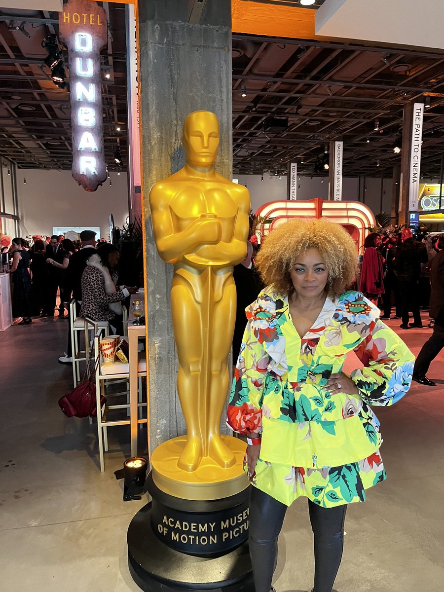 Sunday-Funday……#oscars #stillkindacute.