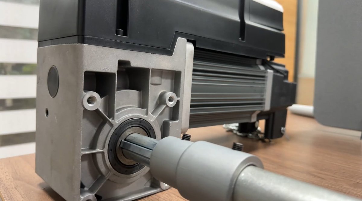 ForceDoor's tweet photo. EXTENSION SHAFT ASSY

☑ Compatible with residential sectional garage door

☑ Make BASE 35 compatible with different installation condition 
https://t.co/eL3wTpN5mt
#ForceDoor #ExtensionShaftAssy #SectionalGarageDoor #IndustrialDoorOperator https://t.co/fYOaRGUKct