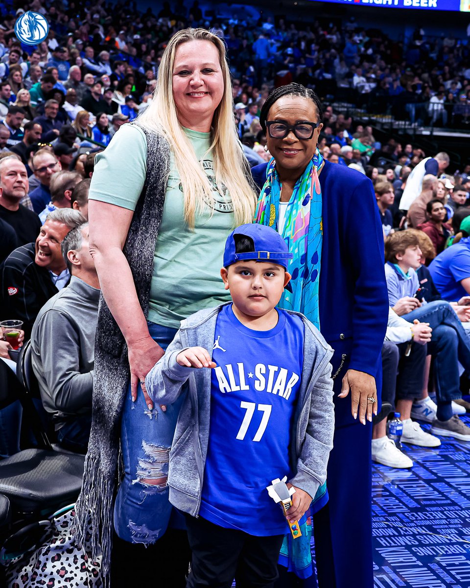 MavsOffCourt's tweet photo. Congratulations to Mrs. Rhodes from Howry STEAM Academy!

Enjoy our VIP courtside experience courtesy of @SmithThompsonTX https://t.co/utG4a5ZgfE