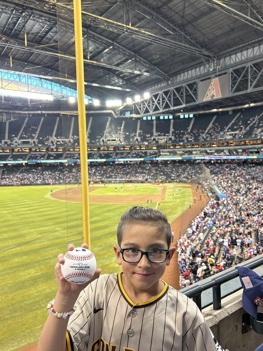 pecoach03's tweet photo. Having a great time at the #worldbaseballclassicphx  Go 🇺🇸 https://t.co/kQcRC5W36h