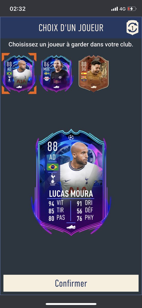 frappe_d's tweet photo. @FansdeFUT Mon choix et mon équipe, je devrais prendre alba ou moura ?? https://t.co/aDsbfJ621X