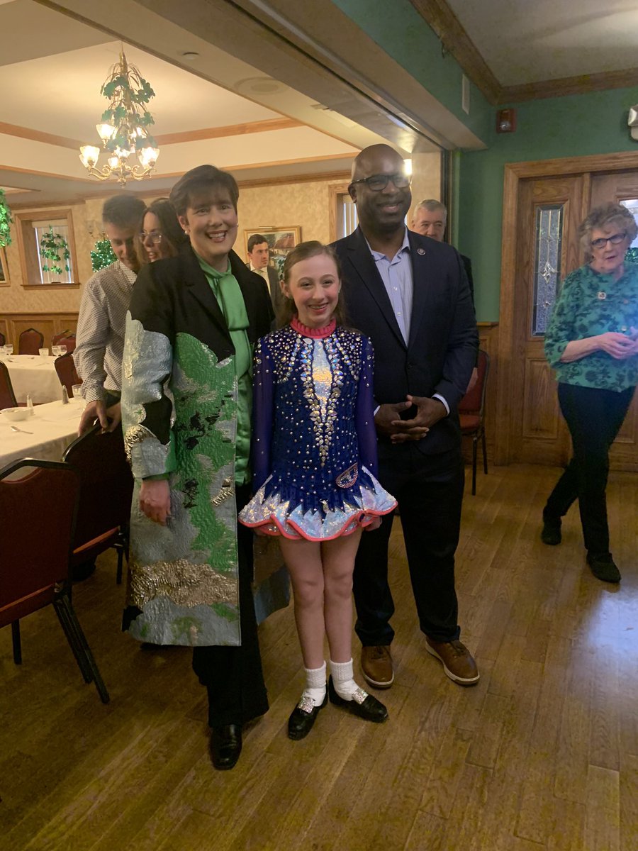 BridgetOBrienPR's tweet photo. @RepBowman so nice to meet you today. Thank you for making my daughter Fallon the Irish Dancer feel so special. https://t.co/MRr0rGvyCJ