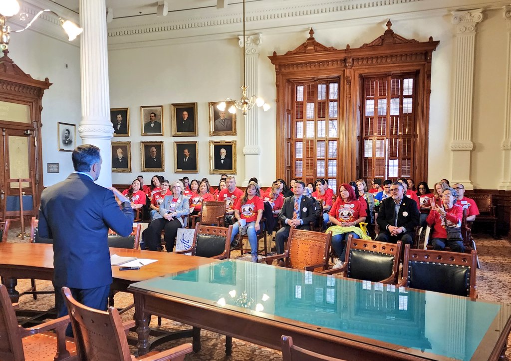 SOCORROAFT's tweet photo. Thank you, Senator @CesarJBlanco, for supporting and advocating for the @TexasAFT Respect Agenda, which asks for

😁$10,000 raise for teachers
✊🏽15% for support staff
🕰Defined workday
👩‍🏫Close class size loopholes

#RespectUsExpectUS #Txlege  #IamAFT #SocorroAFTvotes @SocorroISD https://t.co/zuz5ZVYOMr