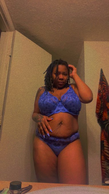 And I couldn&rsquo;t be your favorite , baby now I&rsquo;m new and I&rsquo;m your best https://t.co/qCne2SFz2p<a href="/tag/newprofilepic"class="tags"><span>#newprofilepic</span></a>