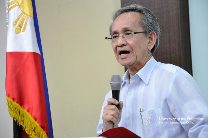 phkule's tweet photo. Former Collegian editor and UP College of Mass Communication dean Prof. Luis V. Teodoro has died at 81. 

Photo from the UP Media and Public Relations Office https://t.co/cYf77zYDp5