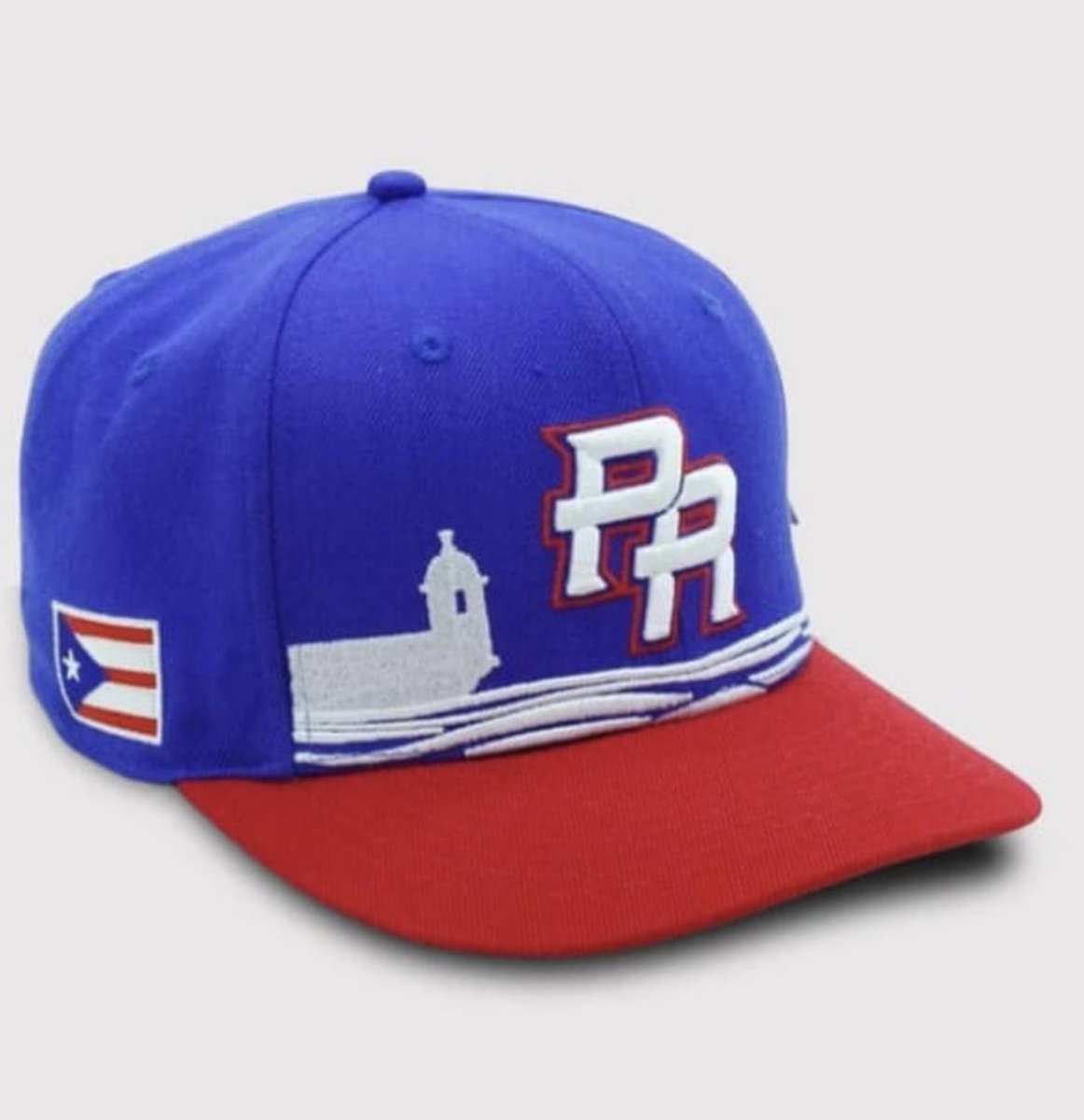 GovPierluisi's tweet photo. ¡Buena catimba la que dimos hoy! El primer juego perfecto en la historia del Clásico. ¡Sigo a los nuestros con la gorra puesta ! 🧢🇵🇷  #TeamRubio https://t.co/gHD5AR2zEE