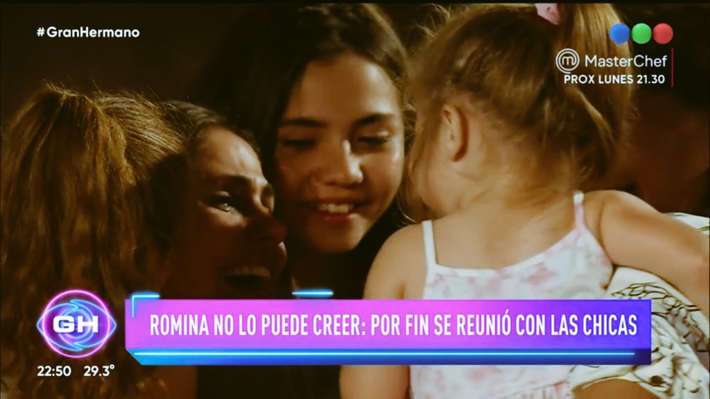 My_stars_MJ's tweet photo. No puedo de la emoción!!! Que bonito reencuentro, Romi y sus hijas lo necesitaban! Soy feliz!!!! Te amamos Romi!💗🥺✨️😭
#GranHermano #GH #GH23 #RomiGH #RominaGH #RomiUhrig https://t.co/lP0pLf24qL
