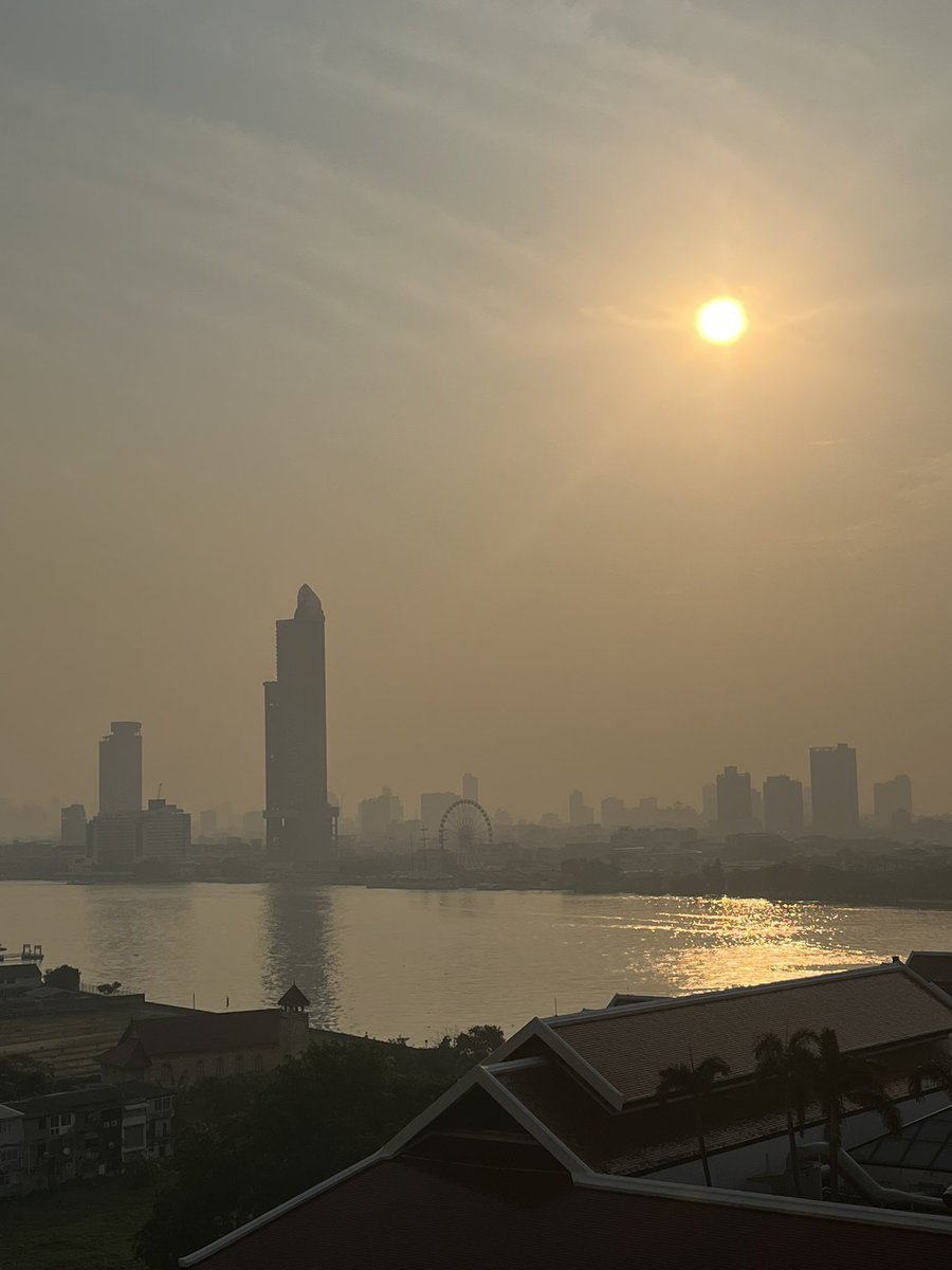 CurtisSChin's tweet photo. #Thailand 🇹🇭

Delighted to be here at #TradeWinds #ASEAN w/ @agoda founder &amp; chairman Rob Rosenstein. We’ll be discussing  #startups, #tech, #doingbiz &amp; more.  And later this afternoon, talking US geopolitics w/ @Steven_Okun. A shout-out to US @CommerceGov! https://t.co/K9zcsL61de