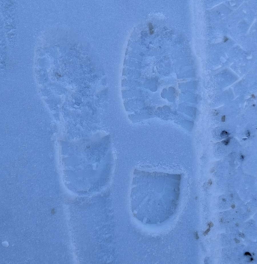 My daughter called upset because her 5 yr old son’s footprint is almost as big as hers. 😂😆