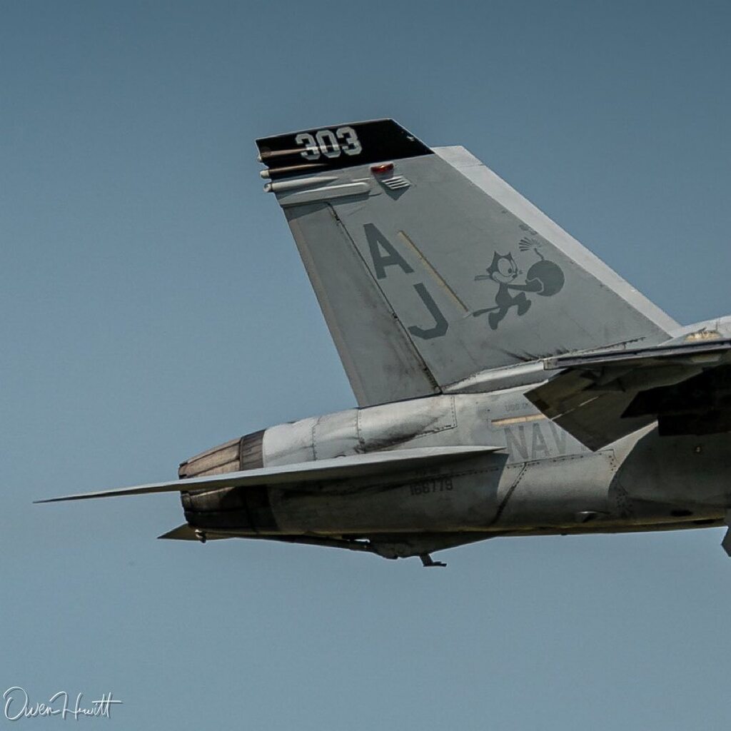 OwenAviation's tweet photo. VFA-31 โTomcattersโ callsign FELIX01 takes to the skies. What year did VFA-31 form?
#felix #felixthecat #tomcatters #vfa31 #31 #hornet #f18hornet #oceana #attack #fightertown #fa18e #echo #atnight #bombs #jetpower #force #navalaviation #gearup #landingโฆ https://t.co/D1qFqYMhzG https://t.co/UxJrOIPD2I