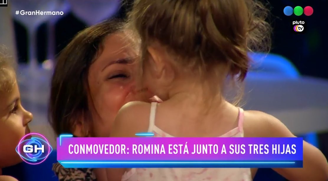 Faacuveron's tweet photo. 5 meses encerrada en un reality, lejos de sus hijas, para poder darle un mejor bienestar y lograr la independencia económica de su ex pareja. Con una gran campaña de difamación en su contra, de la cual no se puede ni defender. Yo la re contra mil banco 🤍 #granhermano https://t.co/zJtjfQ7OwK