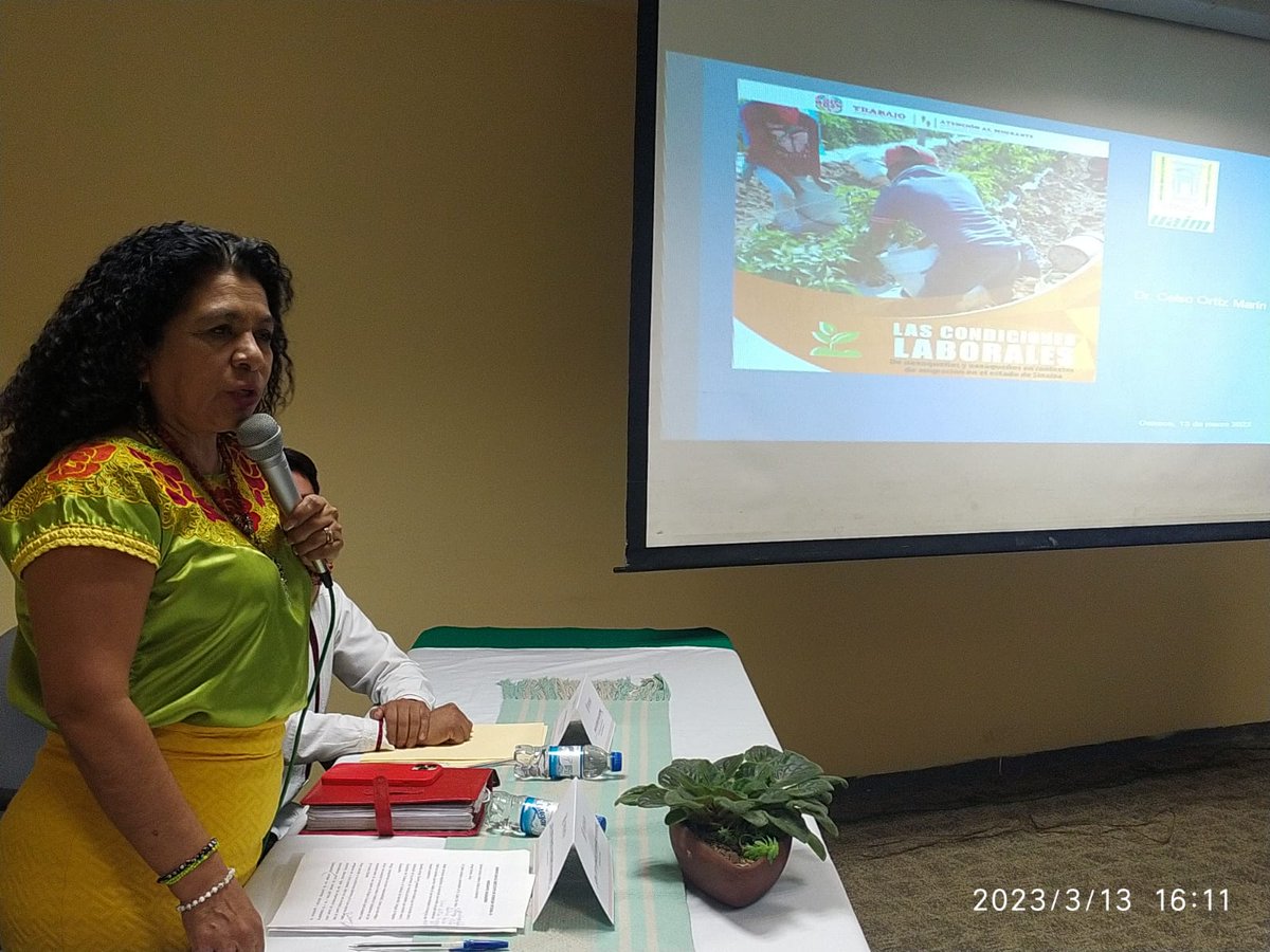 IAIMO_GobOax's tweet photo. El día de hoy se llevó a cabo la conferencia magistral, "Las condiciones laborales de las oaxaqueñas y oaxaqueños en contextos de migración en el estado de Sinaloa" a cargo del Dr. Celso Ortíz Marín y coordinado por la Secretaría del Trabajo y el #IAIMO https://t.co/0ITMokQSZp