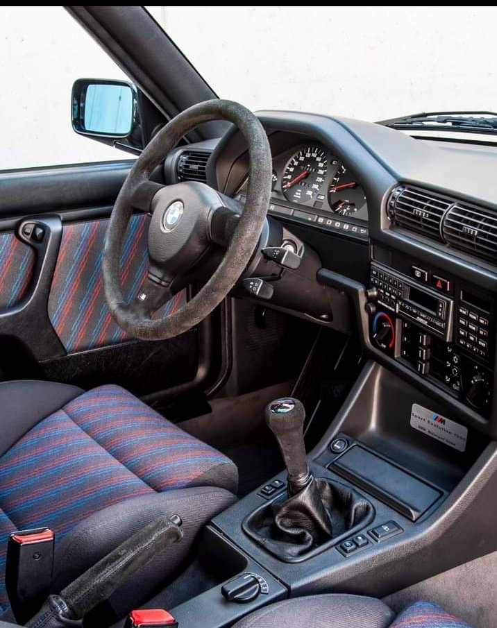 CarReturns's tweet photo. Interior:
#BmwM3E30 #SportEvolution 1991
(L4 2.5 16V Asp 238 cv a 7400 rpm)
🇩🇪♥️ https://t.co/kM1v6f75VL